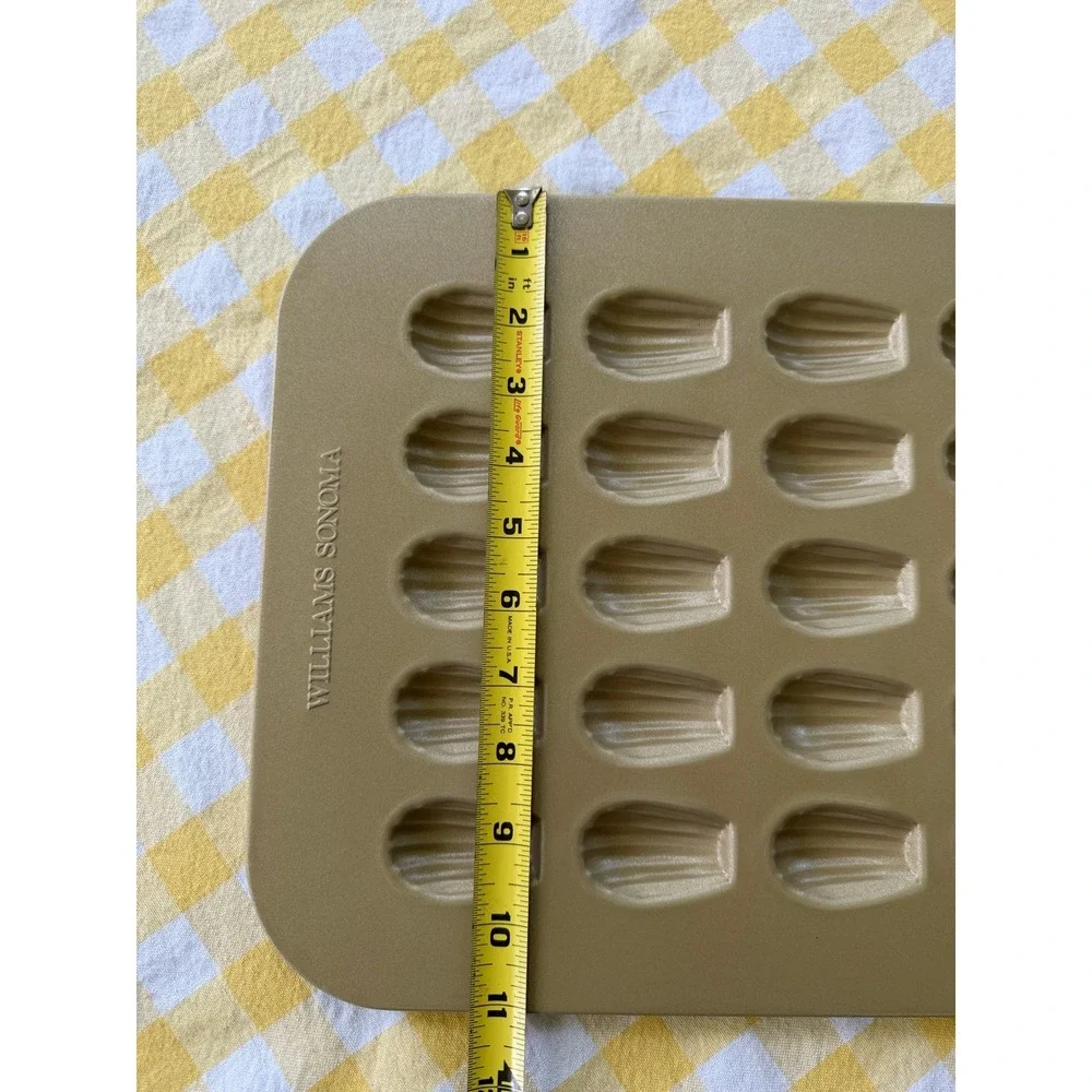 Williams Sonoma Mini Madeleine Pan Goldtouch Pro